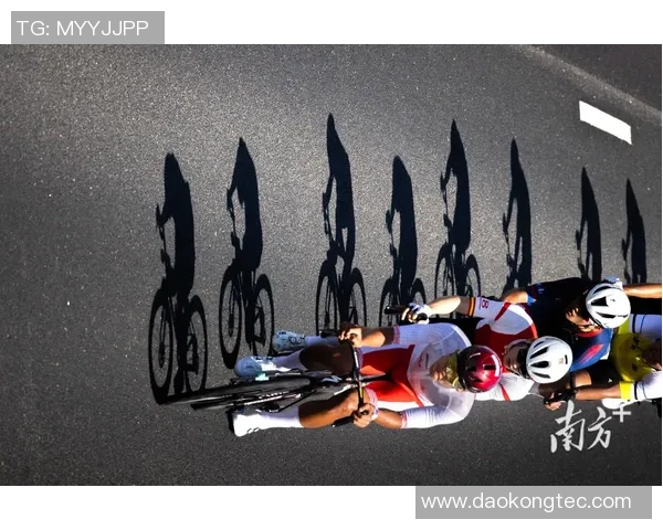 南边南 - 一天6次“无感通关”！一辆自行车 “跑”出湾区交融新速度